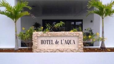 施設の入り口 / 17