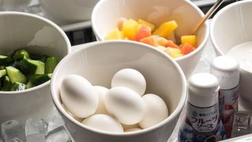 食事・飲み物 / 3