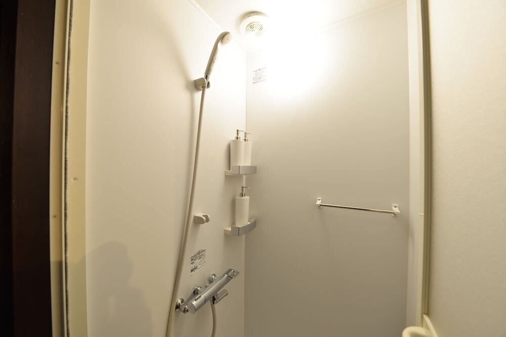 バスルームのシャワー