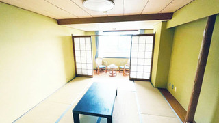 エコノミー 4 人部屋 コートヤードビュー