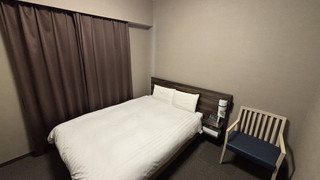 エコノミーダブルルーム　共同バスルーム　禁煙