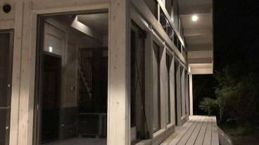 施設の入り口 / 4