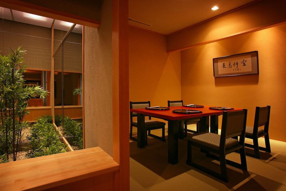 旅館のお食事処