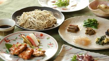 食事・飲み物 / 3