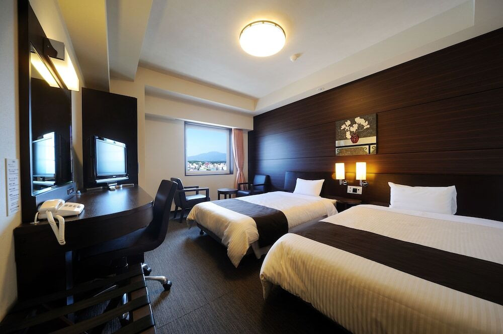 気軽に泊まれるビジネスホテルで、源泉100％かけ流しの温泉を♩3488337