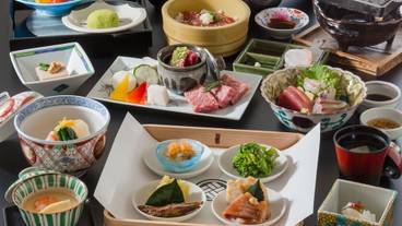 夕食の会席料理一例 / 1