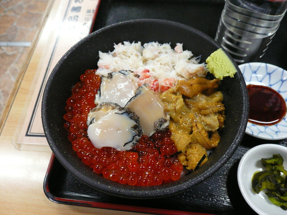 「くいしんぼう函館」料理 75855 おすすめ丼1700アップ