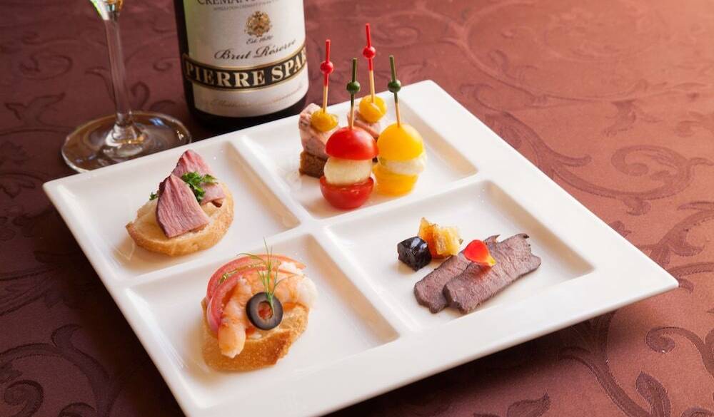 お好みの夕食で
優雅なひと時を / 4