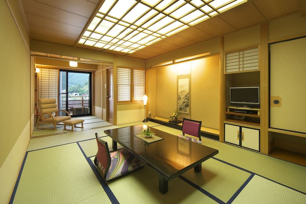 大正15年創業、お料理自慢の老舗高級旅館3400780