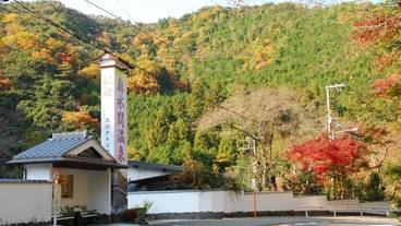 施設の入り口 / 25