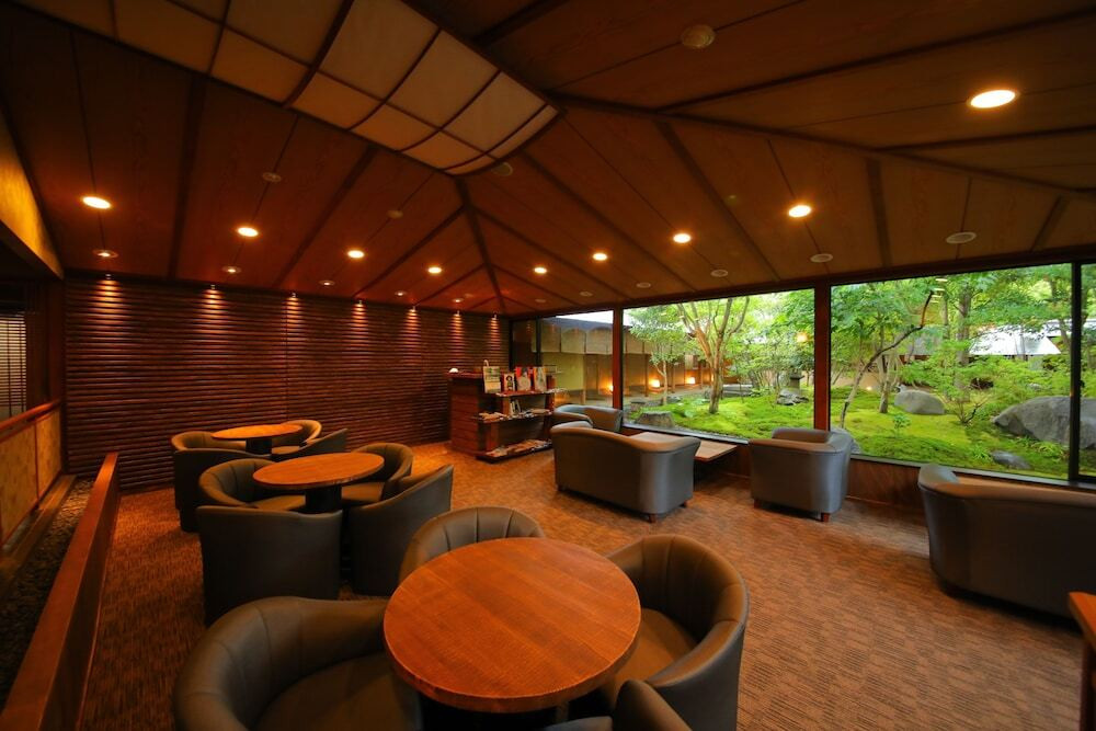 美しい苔庭を眺めしっとりステイ。ゆっくり過ごせる数寄屋造りの宿4249256