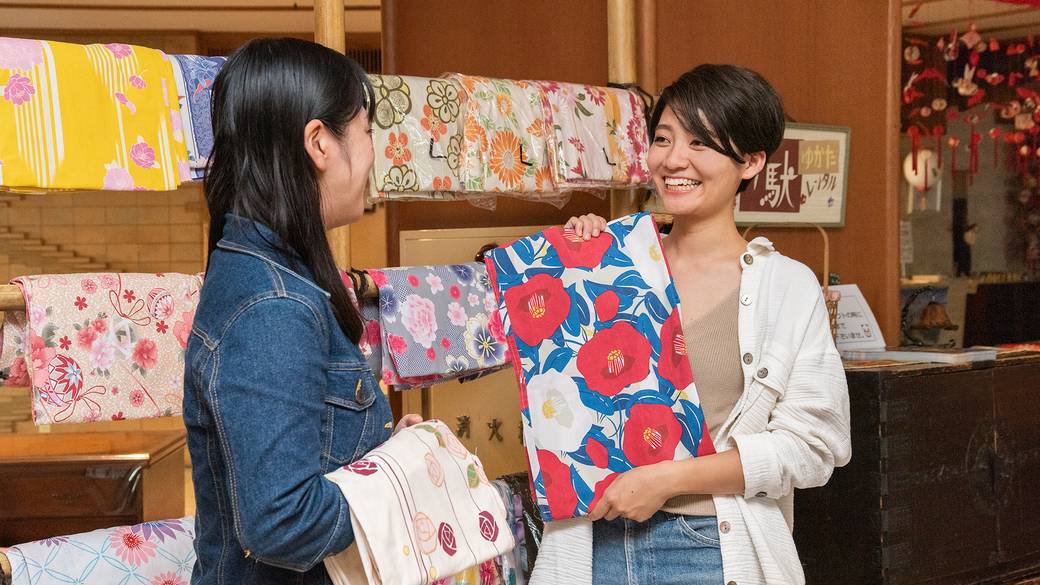 水音に心安らぐ
老舗「古久家」に到着 / 3