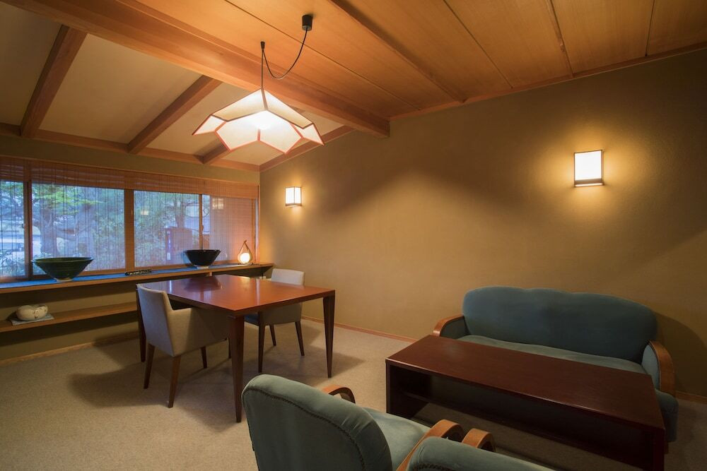 ロビー応接スペース