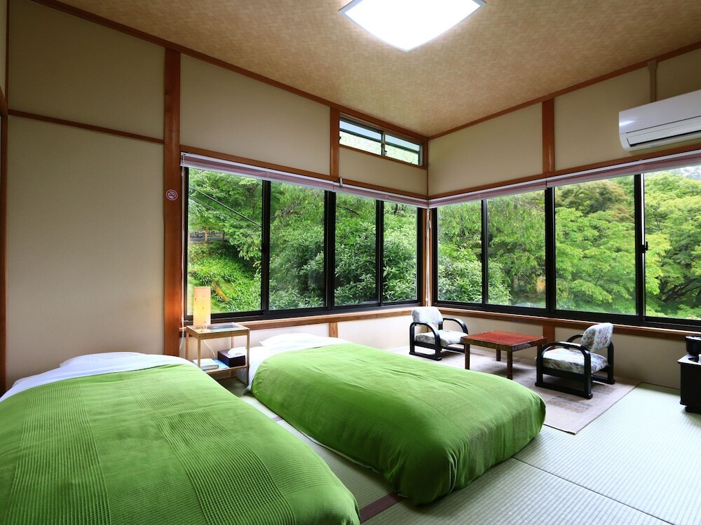 窓からの眺めが楽しめる角部屋4242433