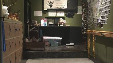 内部エントランス / 2