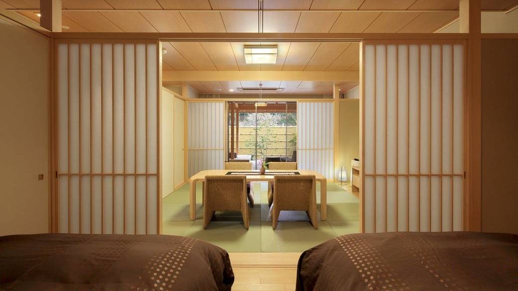 露天風呂付きの部屋で
贅沢感もひとしお / 4