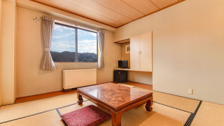 スタンダード 4 人部屋 (ペット受入不可) [禁煙]