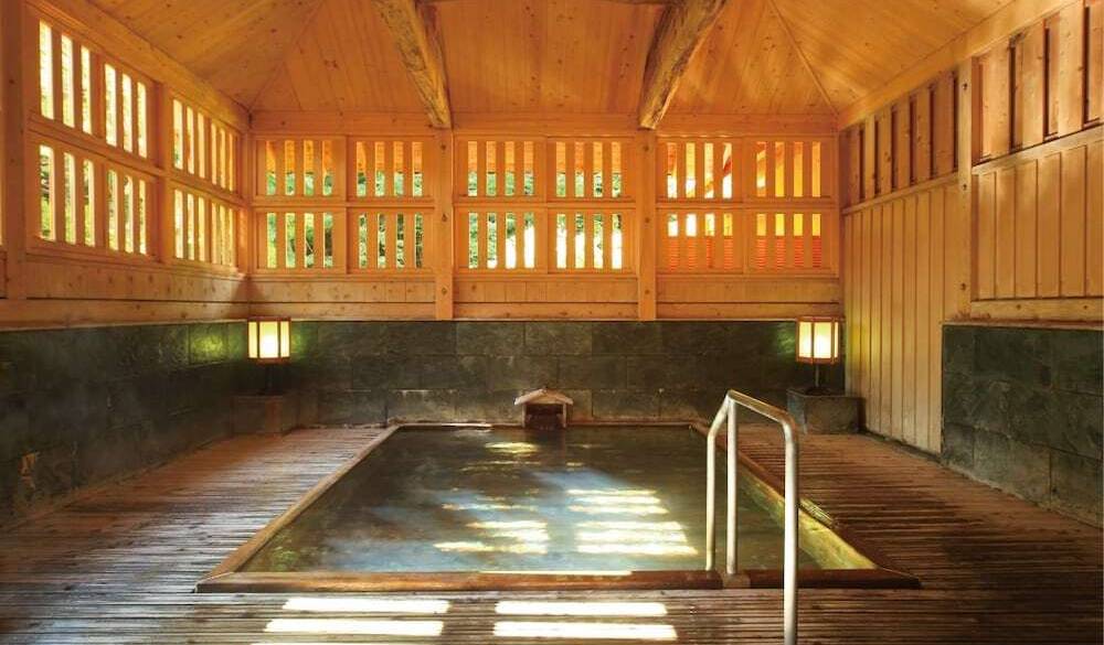 柔らかい湯に包まれる
7つの湯船を堪能！ / 1