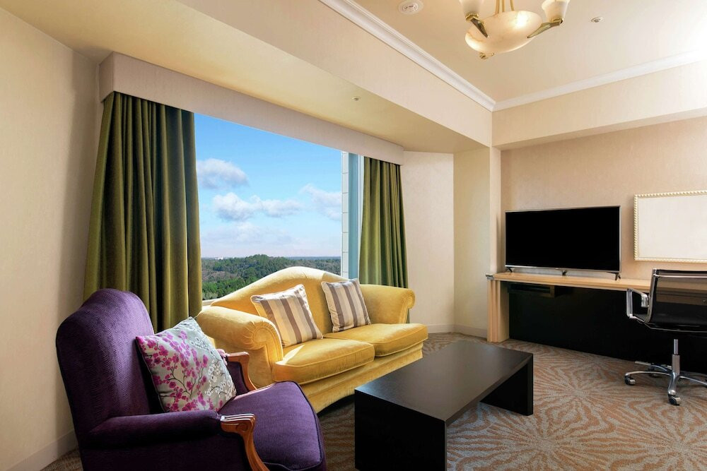 ジムやプールが充実！緑豊かな広い敷地で彼とゆったりステイ3653714