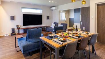 客室内のダイニングエリア / 8