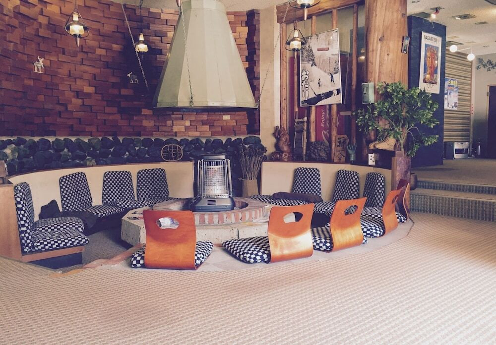 ロビーラウンジ