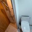 バスルーム。バスタブはなし。シャワーとトイレが別々。