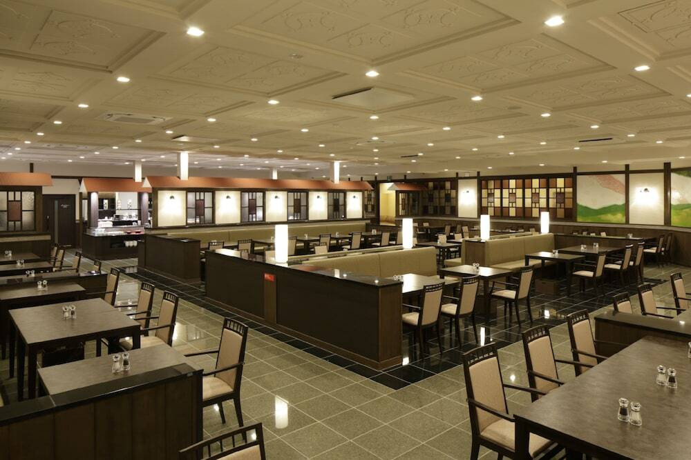 朝食ビュッフェ会場 萌木②