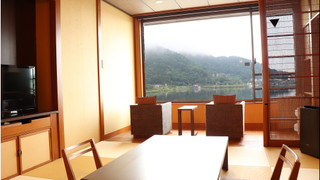 湖楽 (３階） [和室] [禁煙] [マウンテンビュー] [レイクビュー] [夜景がきれい]