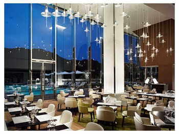 開放感あふれるレストランでVIP気分を味わおう！3637847