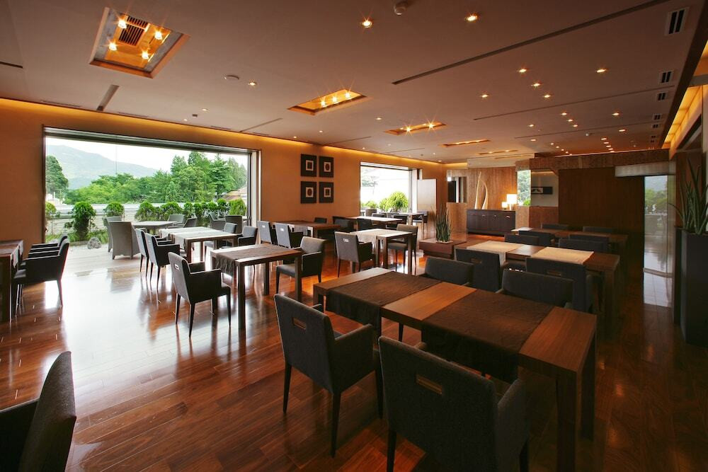 旅館のお食事処