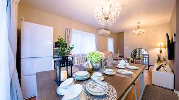 客室内のダイニングエリア / 23