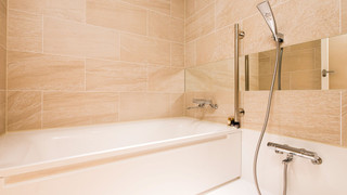 ダブルルーム (波)