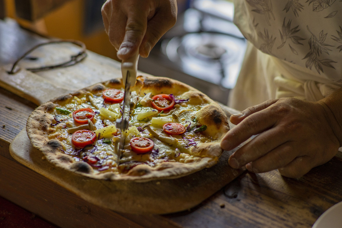 山の茶屋 楽水 ピザ