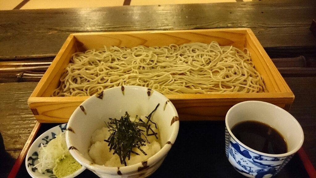 「蕎麦処こっとう屋」料理 591933 板そばと高遠大根。