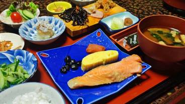 食事・飲み物 / 13