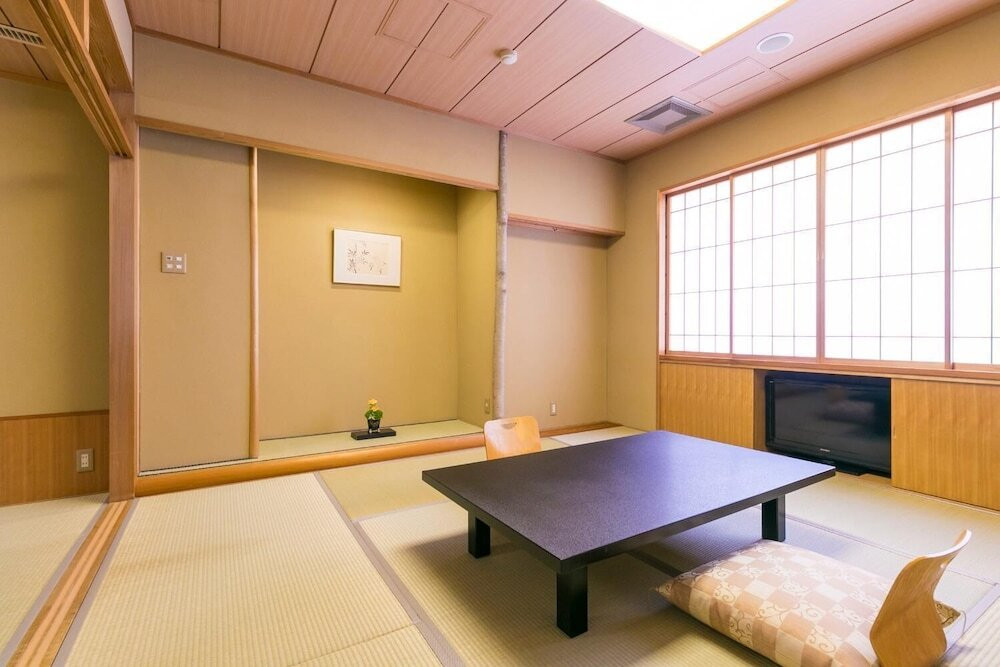 観光地からアクセス良好。歴史ある伝統の空間でほっとやすらげるお宿4238542