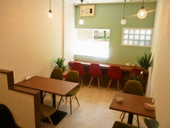 「がるる氷」内観 1220779 店内（テーブル席）
