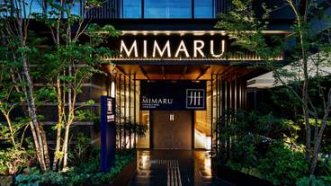 夜のホテル玄関 / 2