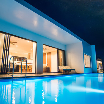 5．インフィニティプールとバスルームからの眺めを独占！『soraniwa hotel and café』3440422