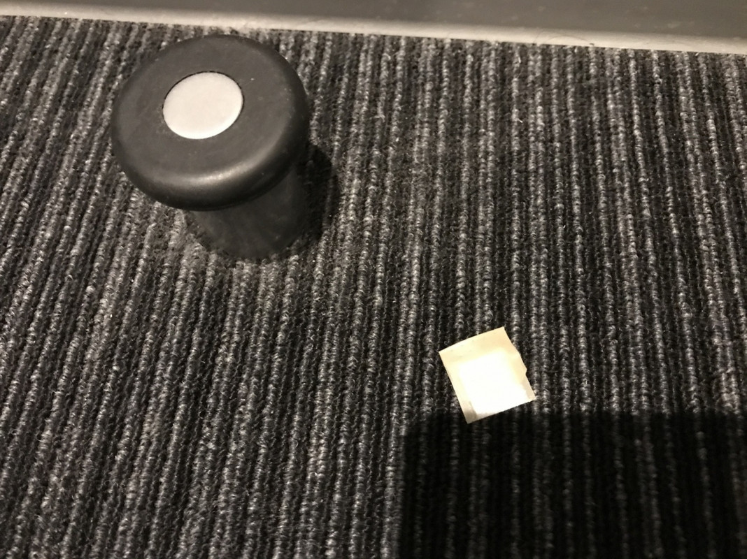 チェックイン時に目に付いた大きなゴミ