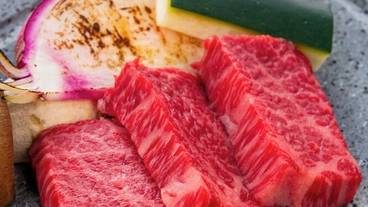 食事・飲み物 / 4