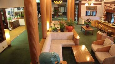 ロビーラウンジ / 3