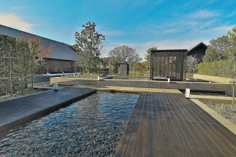 「アマネム」 内観 59730835 ｻｰﾏﾙｽﾌﾟﾘﾝｸﾞを入口から見る。