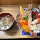 海鮮丼屋 小熊商店(カイセンドンヤオグマショウテン)