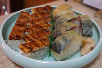 「末廣」 料理 71508474 あなご箱寿司と鯖寿し