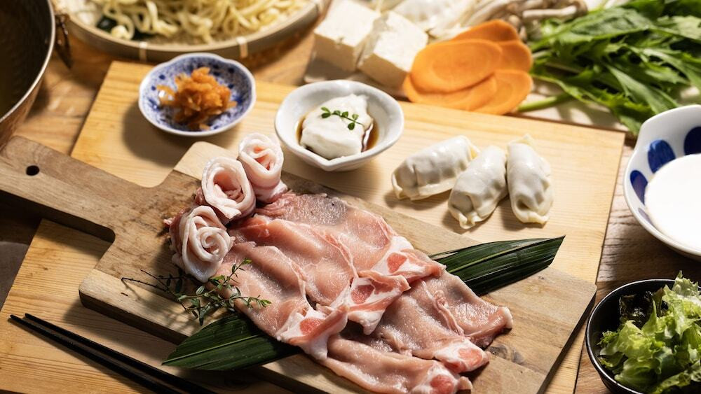 夕食 沖縄県産豚あぐーのしゃぶしゃぶ