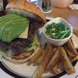 BELLOWS BURGER（ベローズバーガー）