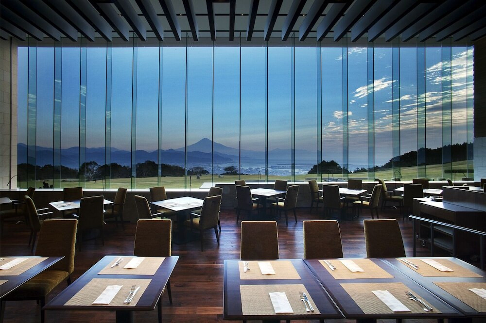 5.圧巻の富士山ビュー！何もしない時間を楽しむなら「日本平ホテル」3408386