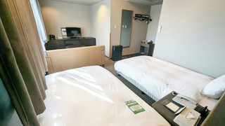 ツインルームシングルサイズベッド 2 台禁煙