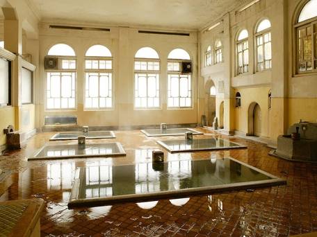 四万温泉 積善館 / 1